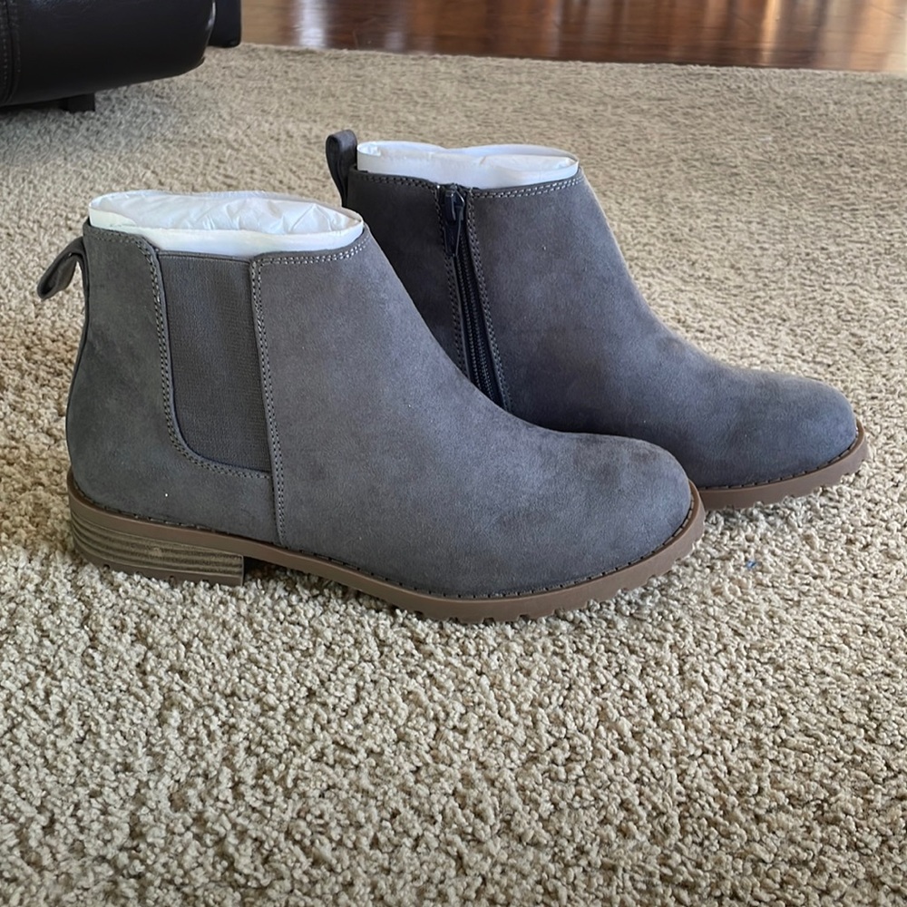 Sonoma Size 7 Cilantro Style Shoes, Color: Gray